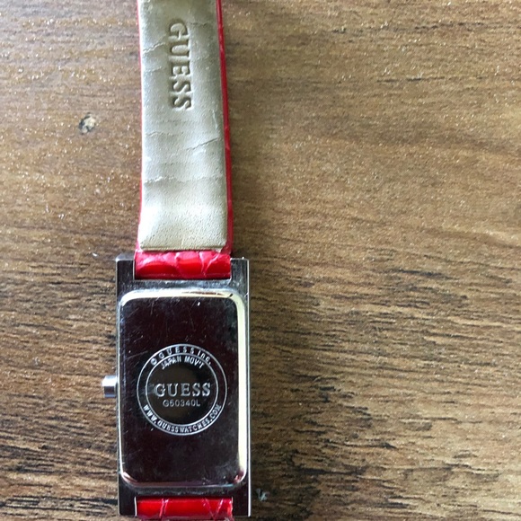 Guess Tank Style Watch W/Silver Tone Face & Red Croc Like Band - Picture 3 of 8